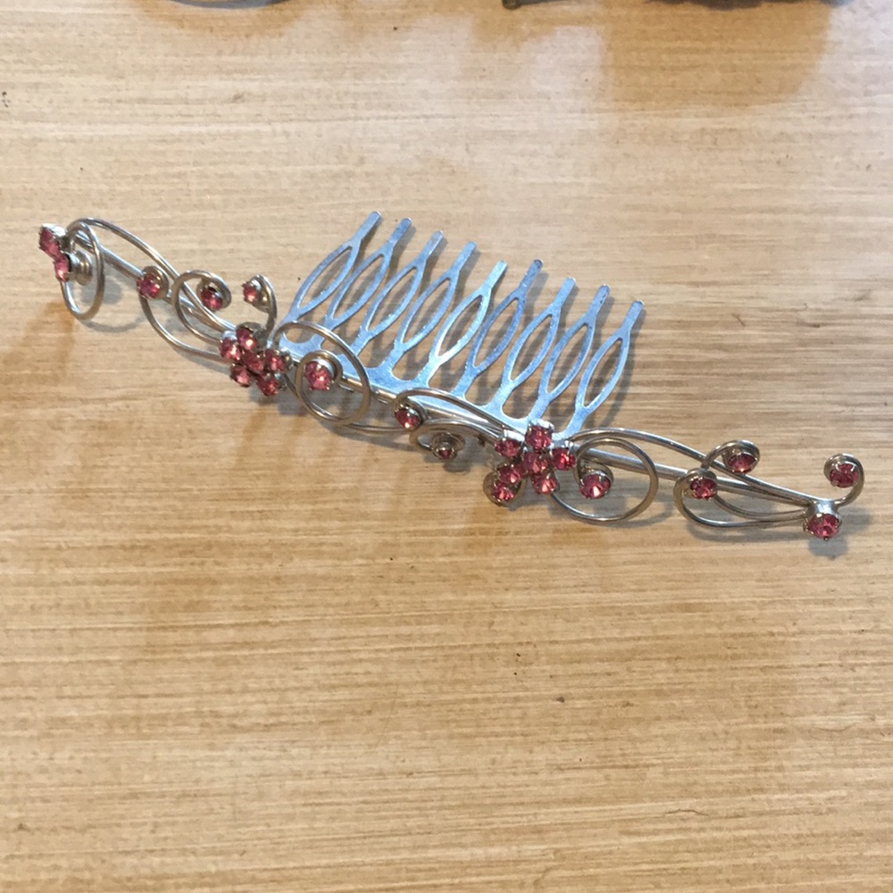 Silver hair accessory with pink gems